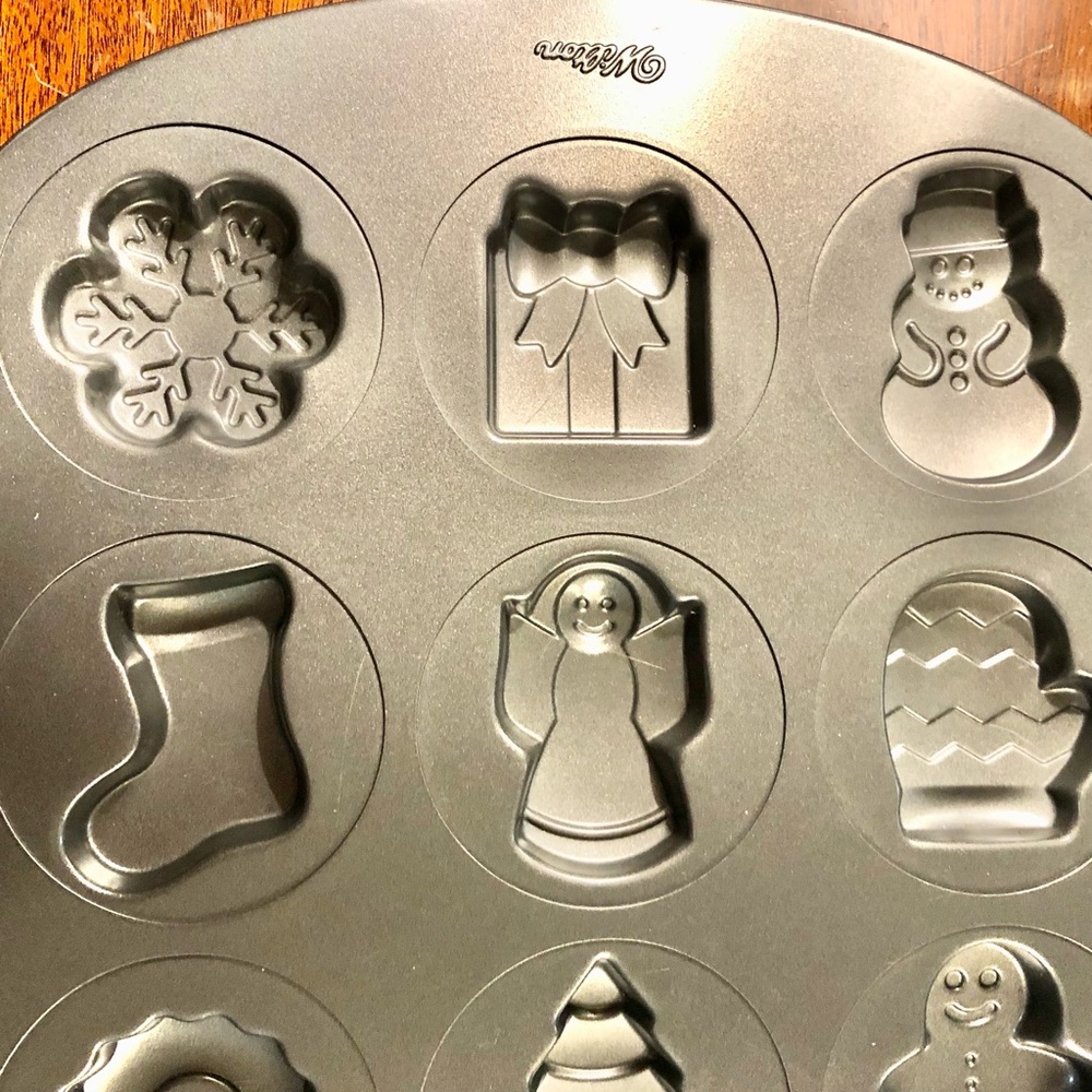 NWOT Holiday Themed Cookie or Muffin Baking sheet - Picture 3 of 5